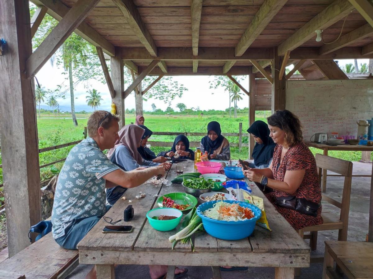 Sunset Homestay By Harry & Mimin Telaga Bagian luar foto